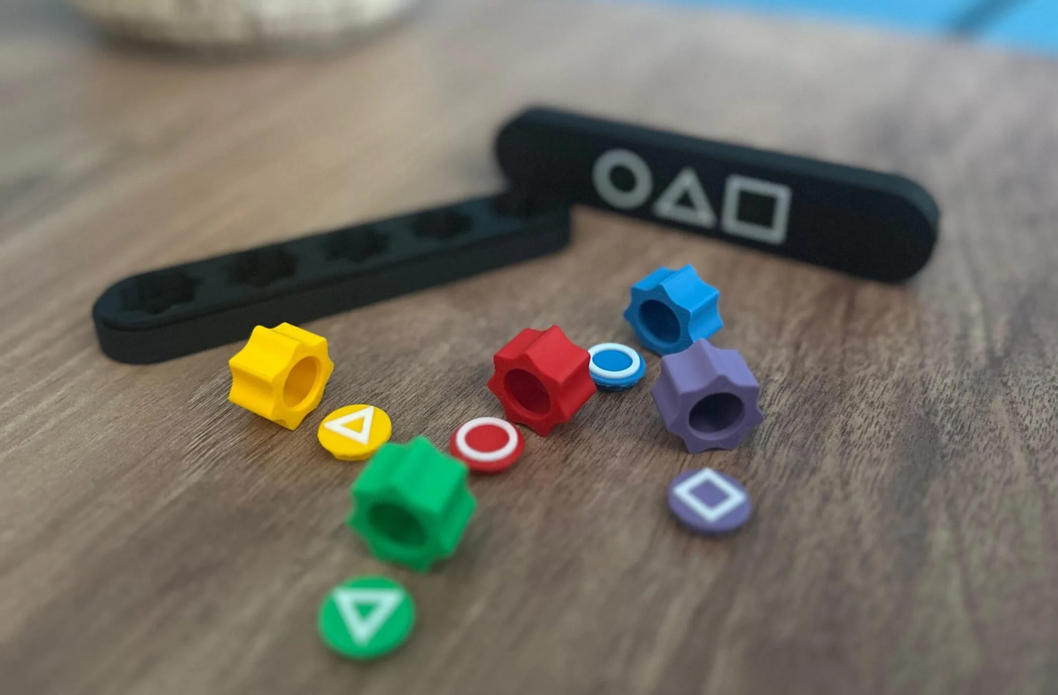 Squid Game Temalı Kutulu Oyun Seti -  Kore Beş Taş Oyunu Gonggi - Görsel 2