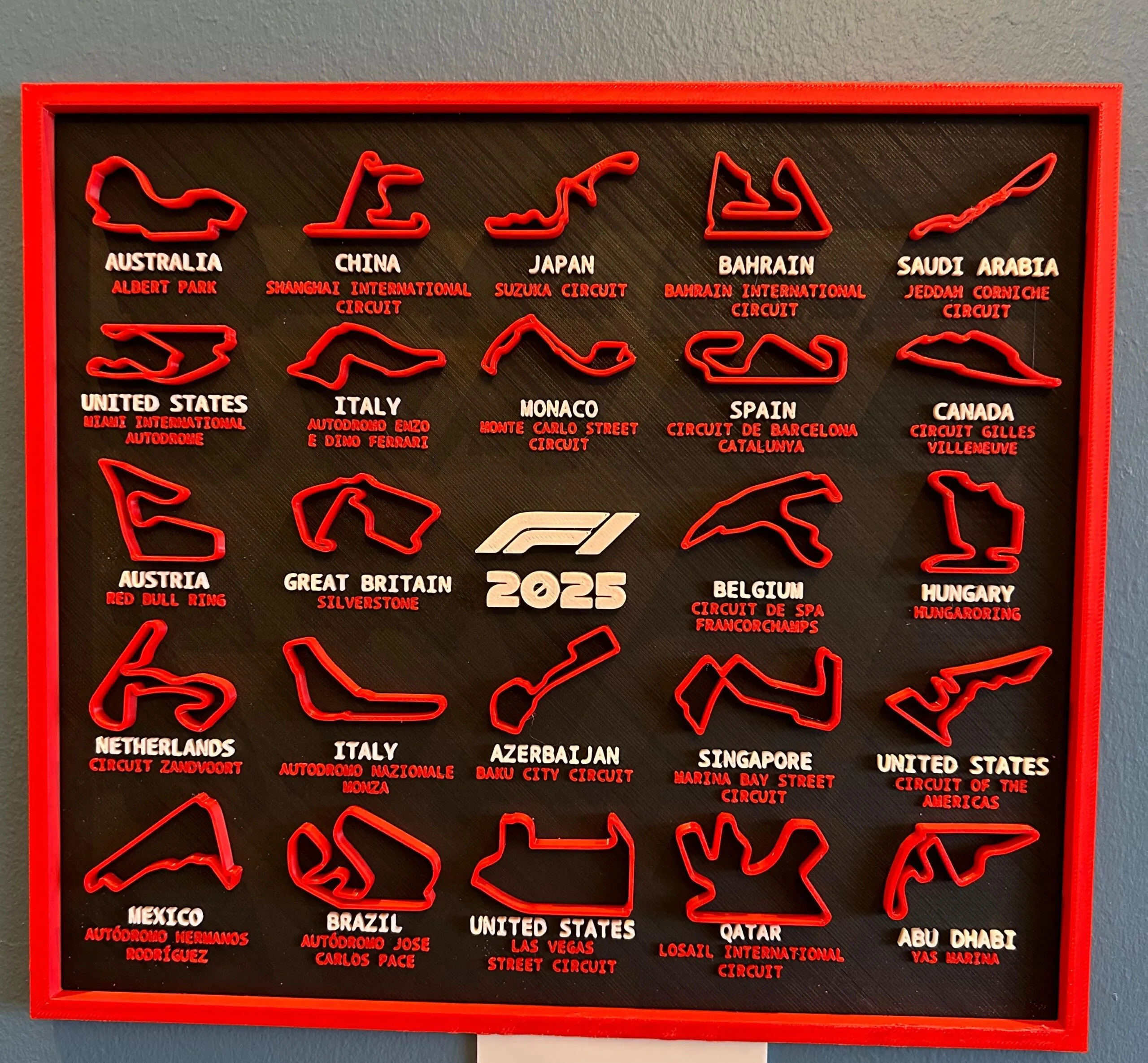 F1 2025 3D Baskı Yarış Takvimi | Duvara Asılabilir Formula 1 Calendar