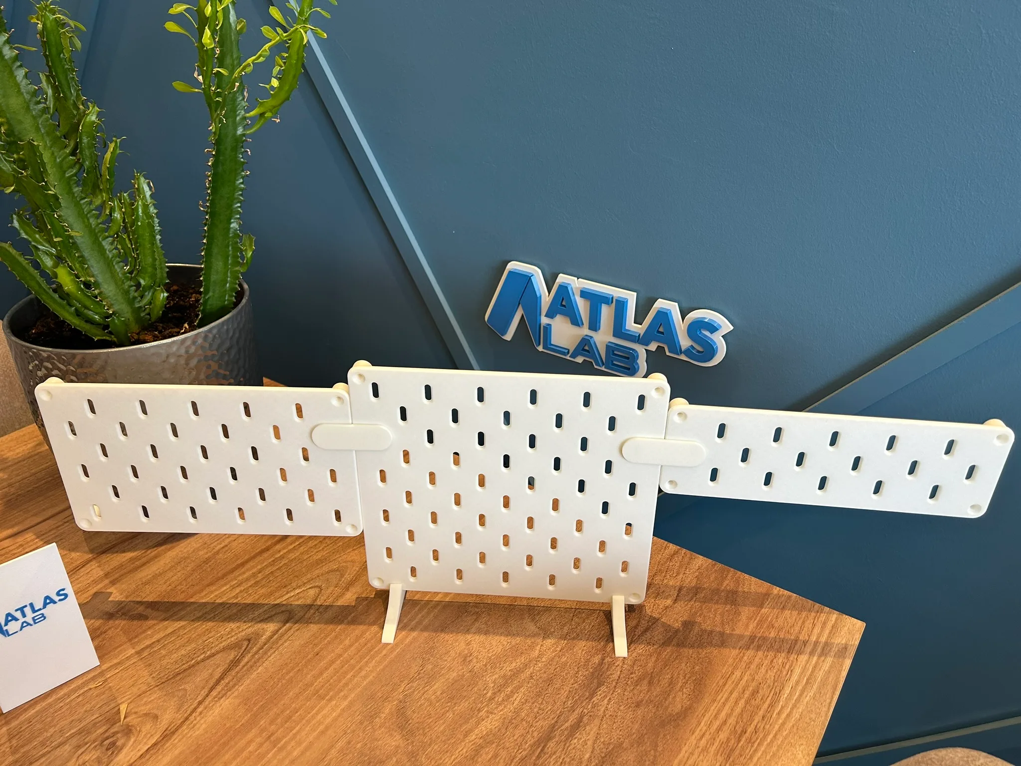 SKADIS Tarzı Pegiboard Masaüstü Kullanım ve Aksesuar Seti – 3D Baskı Modüler Organizasyon Kiti - Görsel 4