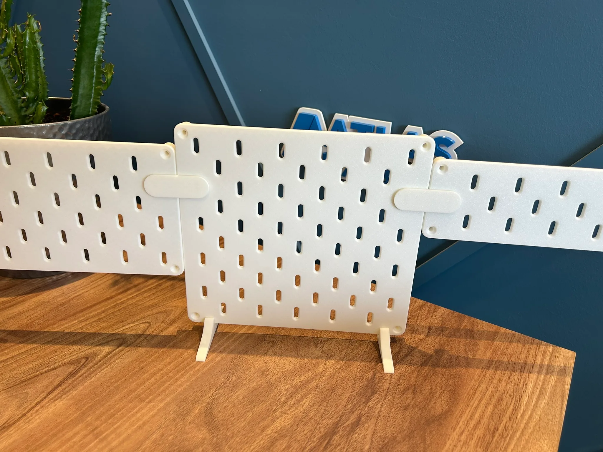 SKADIS Tarzı Pegboard - Modüler Delikli Organizasyon Panosu 14x24 Cm - Görsel 4