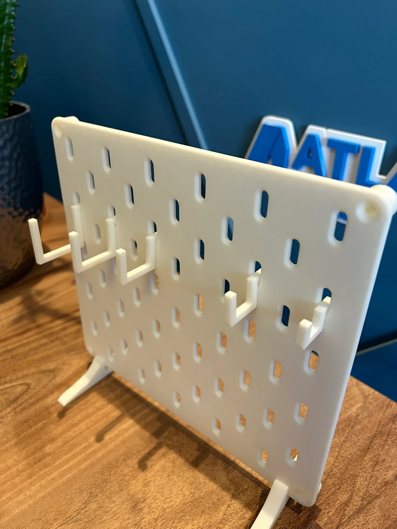 SKADIS Tarzı Pegiboard Masaüstü Kullanım ve Aksesuar Seti – 3D Baskı Modüler Organizasyon Kiti - Görsel 12