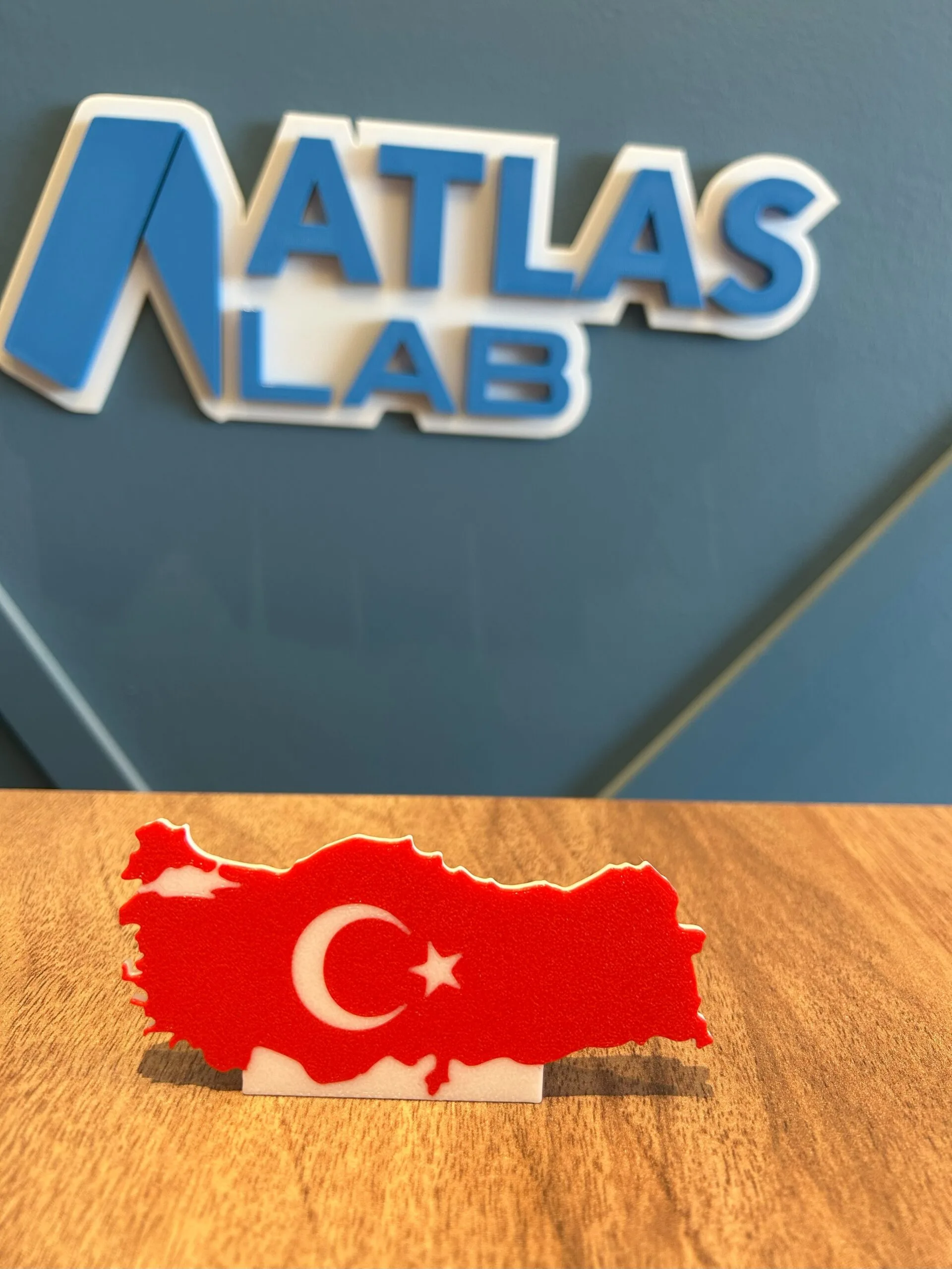 Türkiye Haritası Türk Bayrağı Temalı Masaüstü Dekor – 3D Baskı Kırmızı Beyaz Hediyelik Obje - Görsel 2