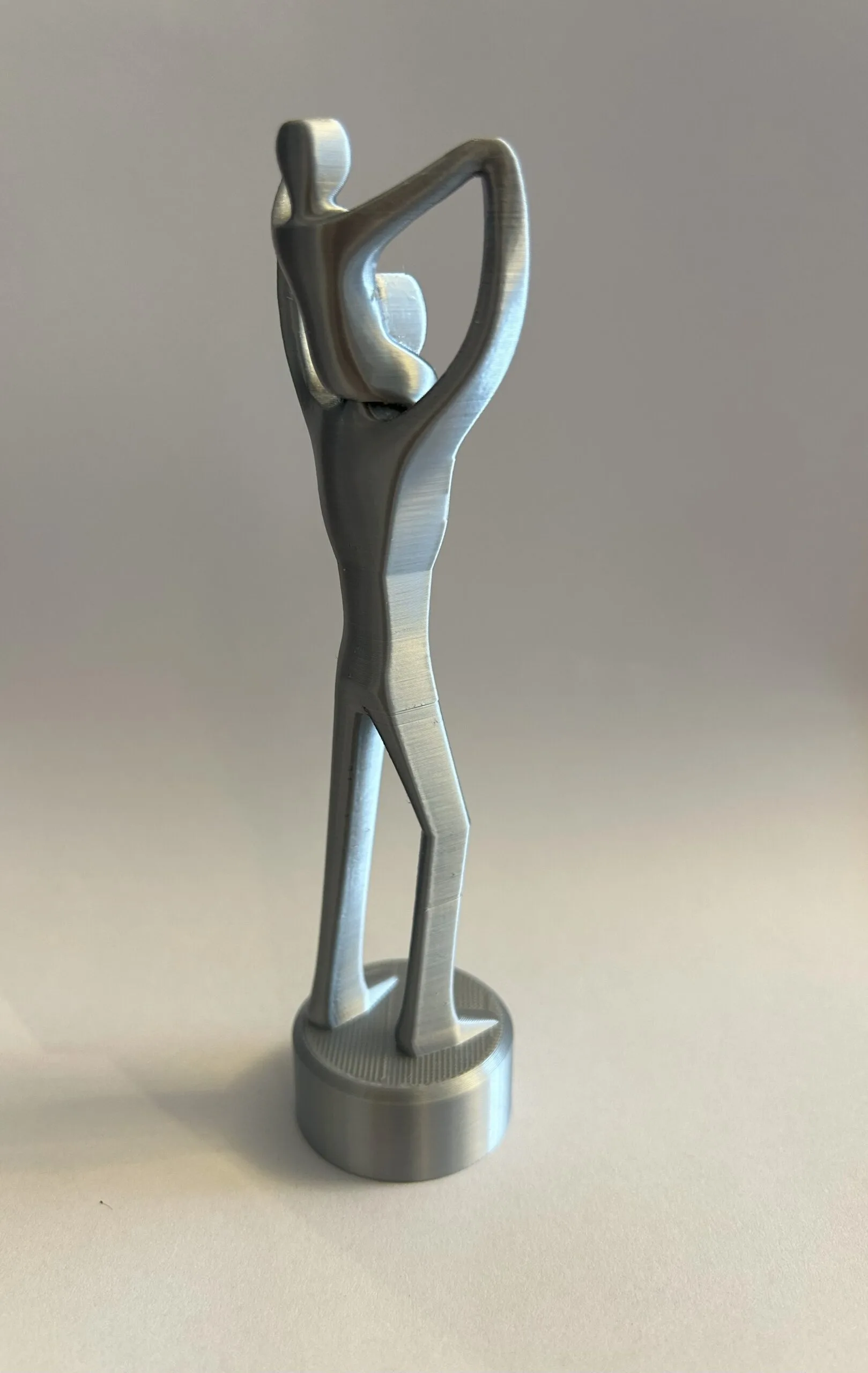 Baba ve Çocuk Figürlü Dekoratif Obje – 13,5 cm 3D Baskı Hediyelik – Babalar Günü İçin Özel Tasarım - Görsel 3