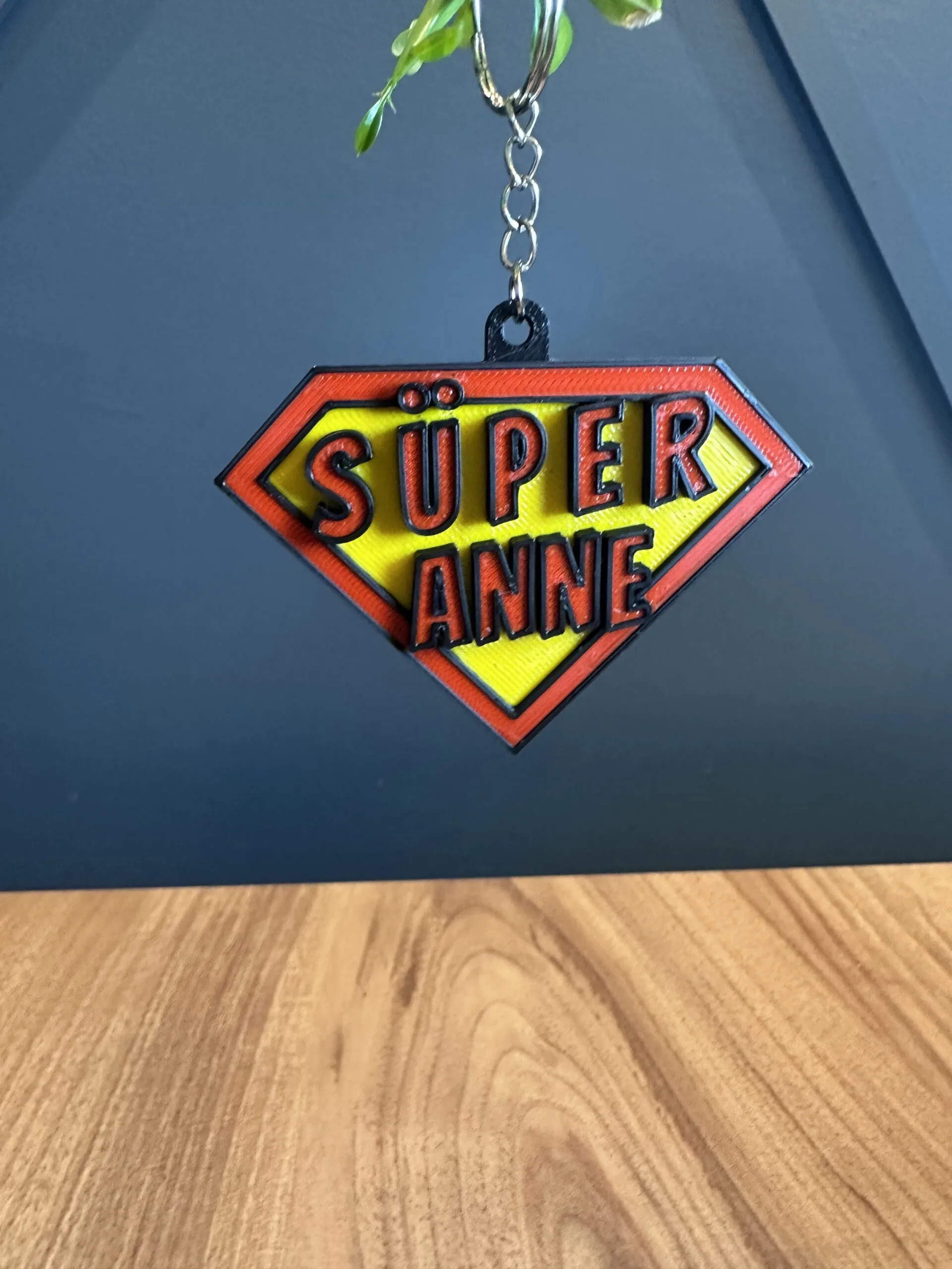 Süper Anne Anahtarlık | Anneler Günü Hediyesi | Eğlenceli & Anlamlı Tasarım 3D Baskı - Görsel 3